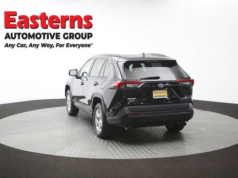 Used 2020 Toyota RAV4 LE AWD/4WD image 64