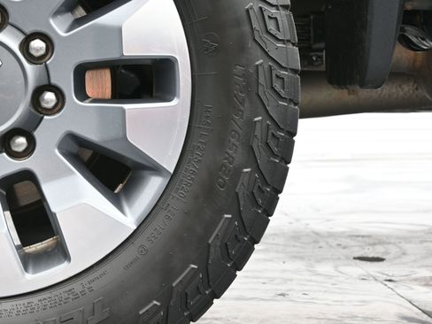 Used 2023 Chevrolet Silverado 2500 Custom w/ Custom Value Package image 24