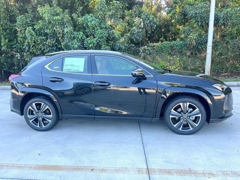 New 2026 Lexus UX 300h FWD image 2