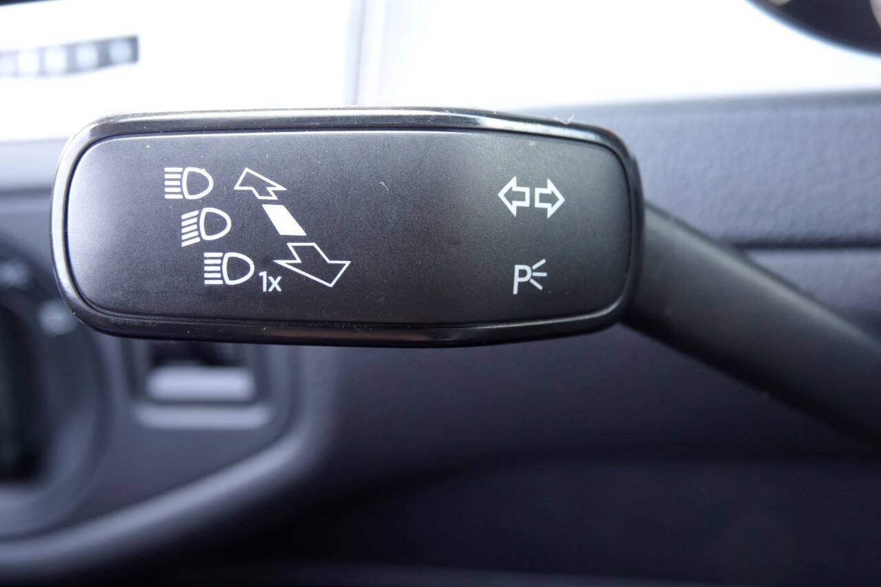 Used 2015 Volkswagen Golf TDI S FWD image 83