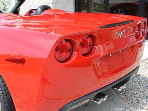 Used 2007 Chevrolet Corvette Convertible w/ Preferred Equipment Group RWD image 13