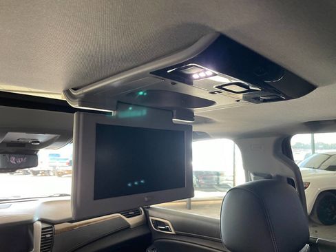 Used 2016 GMC Yukon Denali w/ Open Road Package image 26