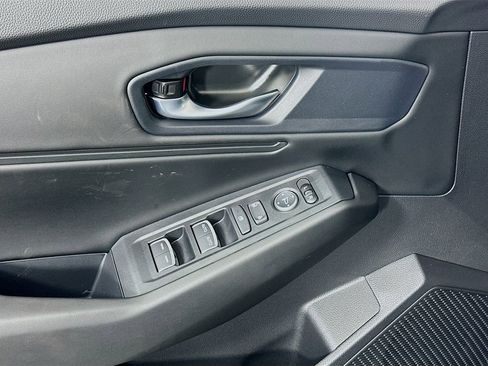 New 2025 Honda Accord SE image 19