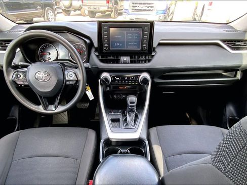 Used 2019 Toyota RAV4 LE image 14