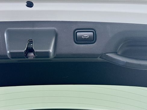 Used 2024 Kia Niro Wave w/ Wave Preserve Package image 32