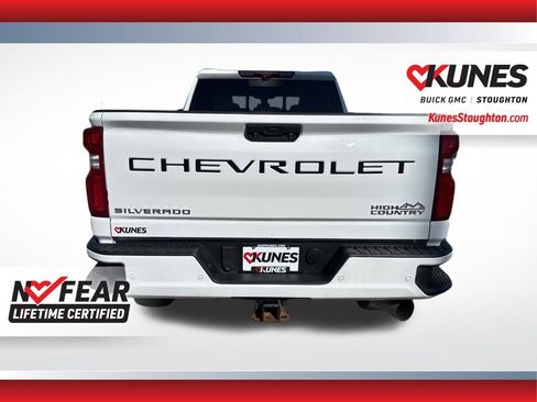 Used 2022 Chevrolet Silverado 2500 High Country w/ Z71 Off-Road Package image 10
