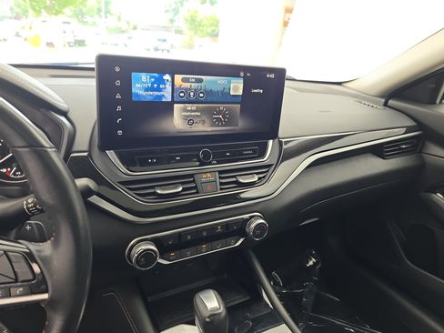 Certified 2023 Nissan Altima 2.5 SR w/ SR Premium Package FWD image 19