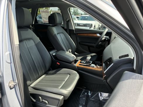 Used 2023 Audi Q5 2.0T Premium w/ Convenience Package AWD/4WD image 13