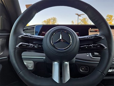 New 2025 Mercedes-Benz GLS 580 4MATIC image 18