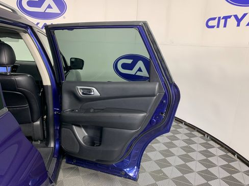 Used 2020 Nissan Pathfinder SL AWD/4WD image 36