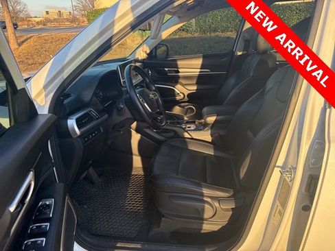 Used 2020 Kia Telluride LX image 12