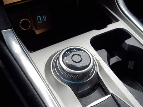 Used 2021 Ford Explorer XLT w/ Equipment Group 202A image 16