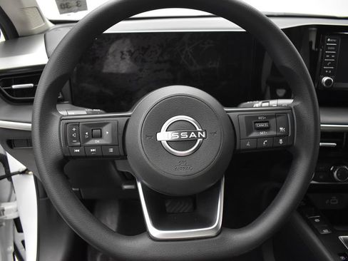 Certified 2025 Nissan Kicks S AWD/4WD image 16