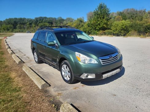 Used 2012 Subaru Outback 2.5i Limited w/ Moonroof Pkg image 4