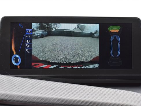 Used 2017 BMW i8 image 37