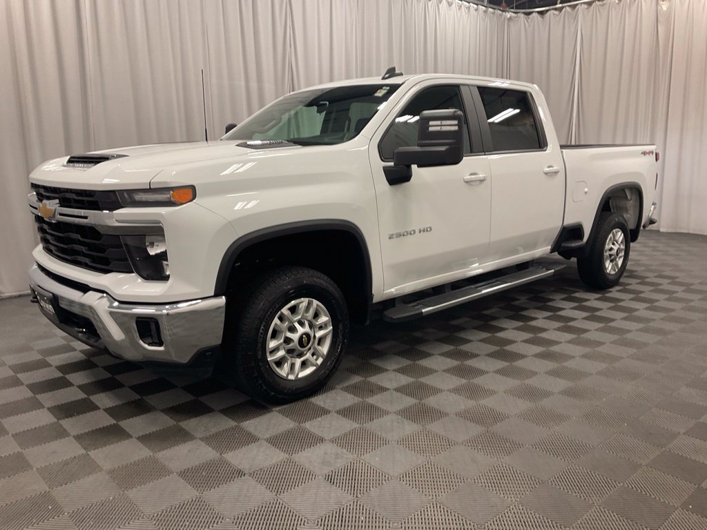 Used 2025 Chevrolet Silverado 2500 LT w/ Convenience Package AWD/4WD image 10