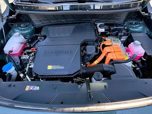 Used 2023 Kia Niro EX Touring image 9