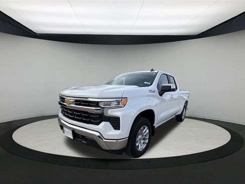 New 2025 Chevrolet Silverado 1500 LT w/ Z71 Off-Road Package AWD/4WD image 3