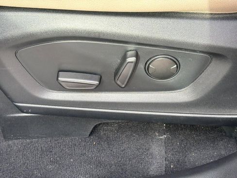 Used 2023 Ford Explorer Limited w/ Equipment Group 301A image 18