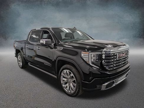 Used 2024 GMC Sierra 1500 Denali w/ Denali Reserve Package AWD/4WD image 3