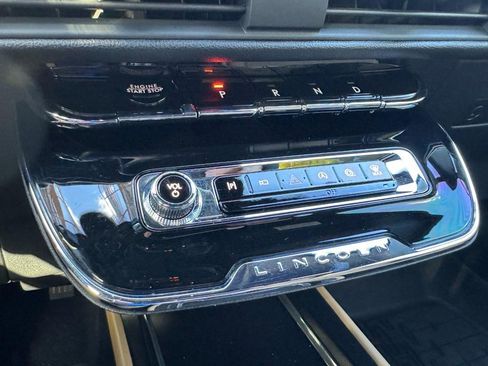 Used 2023 Lincoln Corsair Reserve w/ Equipment Group 201A image 19