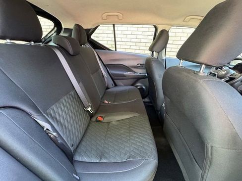 Used 2024 Nissan Kicks SV FWD image 11