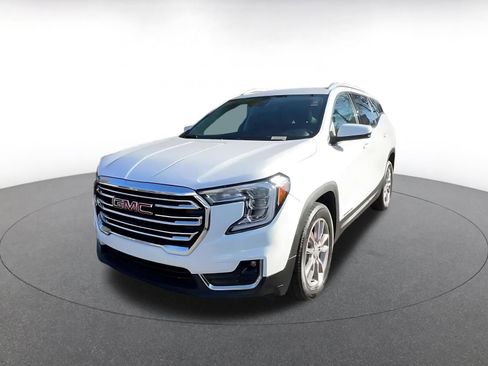 Used 2024 GMC Terrain SLT image 7