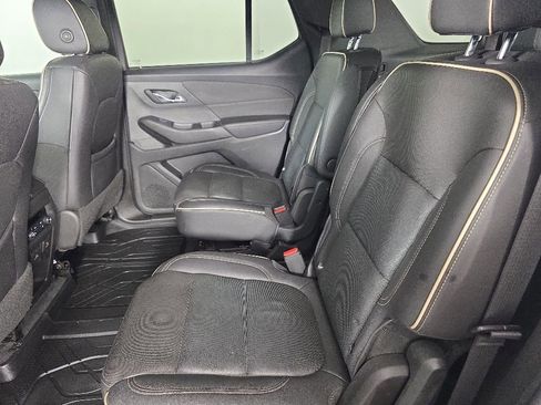 Used 2022 Chevrolet Traverse Premier w/ Redline Edition AWD/4WD image 32