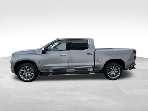 Used 2023 Chevrolet Silverado 1500 High Country w/ Technology Package AWD/4WD image 12