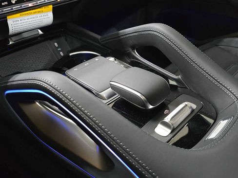 New 2026 Mercedes-Benz GLE 53 AMG 4MATIC Coupe image 32