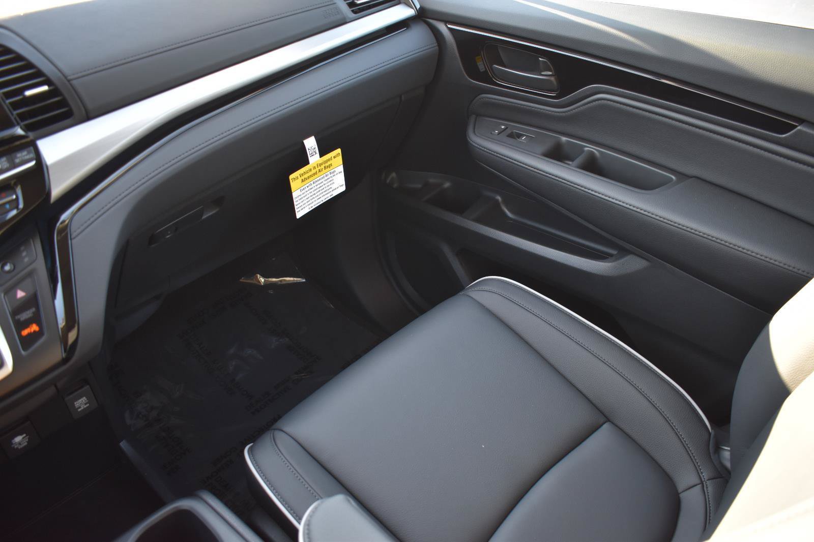New 2026 Honda Odyssey Touring image 24
