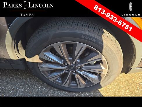 Used 2020 Lincoln Corsair Reserve w/ Equipment Group 201A image 11