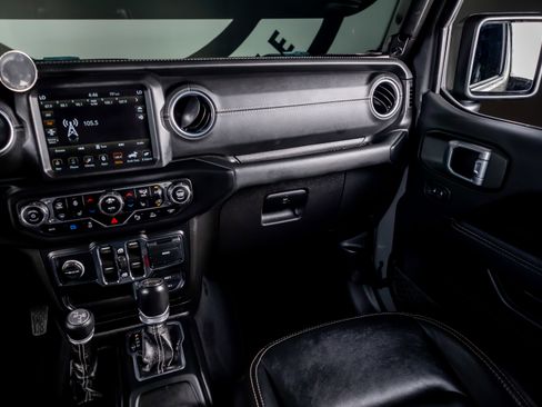 Used 2021 Jeep Wrangler Unlimited Sahara w/ Cold Weather Group AWD/4WD image 7