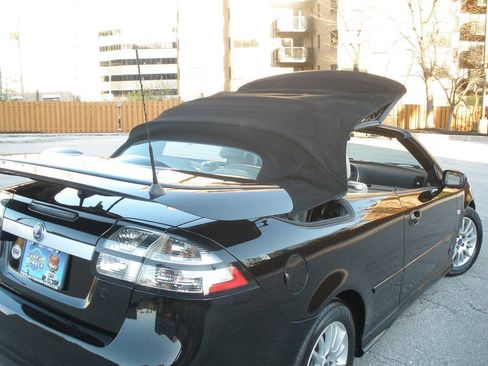 Used 2009 Saab 9-3 2.0T w/ Cold Weather Package FWD image 30