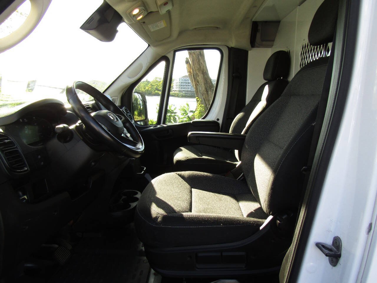 Used 2024 RAM ProMaster 2500 w/ Premium Convenience Group FWD image 10