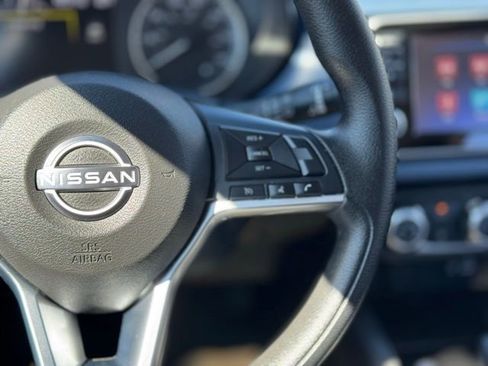 Used 2025 Nissan Versa SV image 23