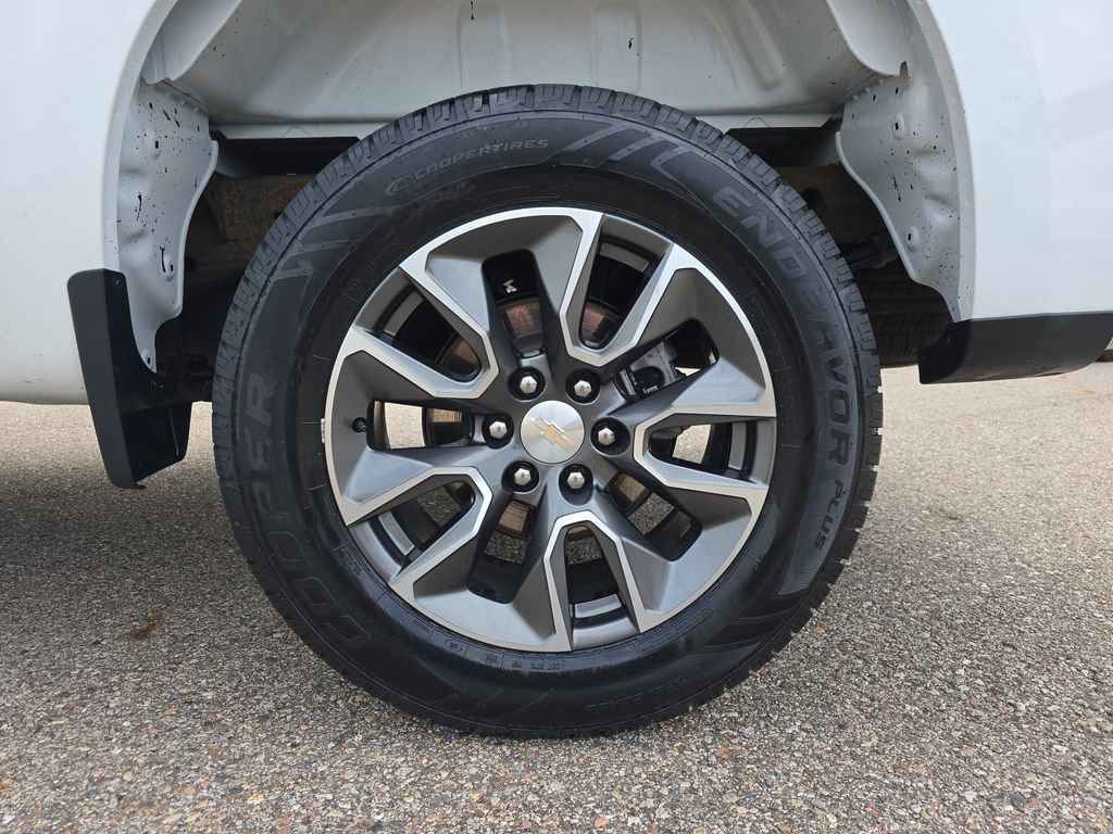 Used 2023 Chevrolet Silverado 1500 LT AWD/4WD image 32