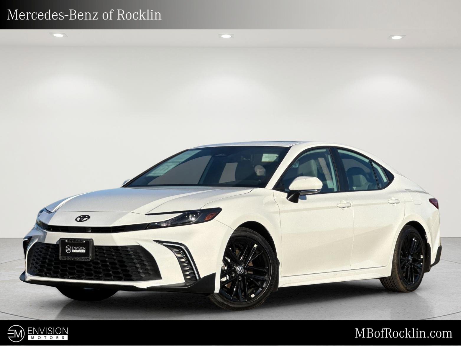 Used 2026 Toyota Camry SE w/ Multimedia Upgrade Package FWD image 1