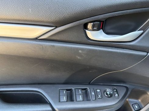 Used 2020 Honda Civic Sport image 12