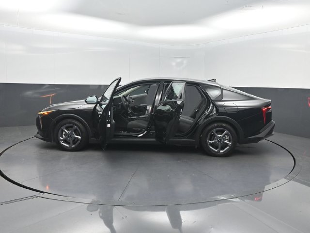 Used 2025 Kia K4 FWD image 38