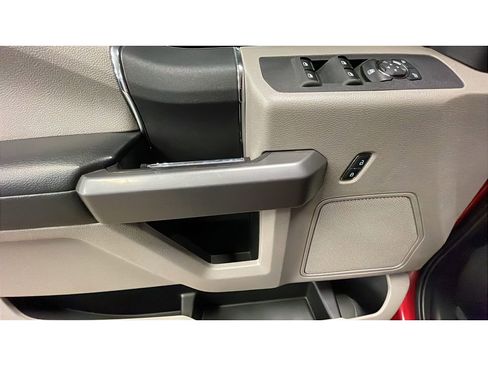 Used 2020 Ford F250 XLT w/ XLT Value Package image 8