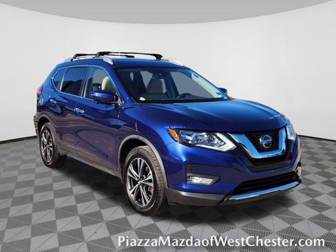 Used 2019 Nissan Rogue SV w/ Premium Package image 1