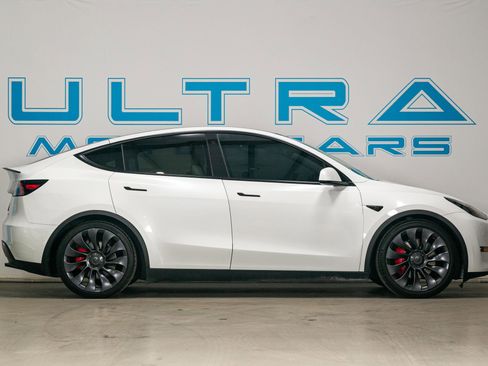 Used 2021 Tesla Model Y Performance image 7