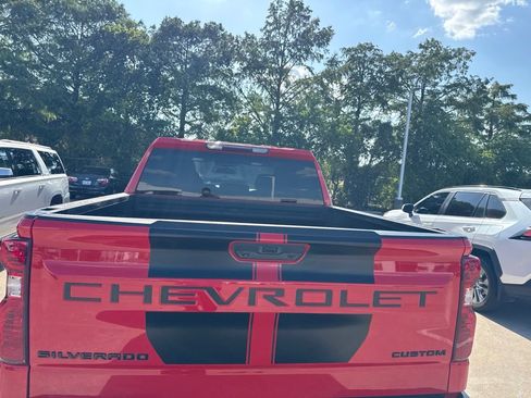 Used 2023 Chevrolet Silverado 1500 Custom w/ Rally Edition AWD/4WD image 5