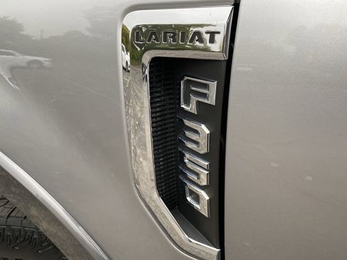 Certified 2022 Ford F350 Lariat w/ Tremor Off-Road Package image 51