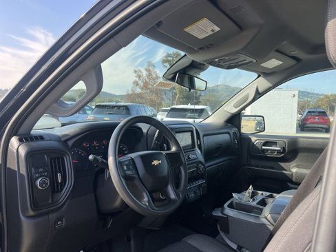 Used 2023 Chevrolet Silverado 1500 Custom image 10