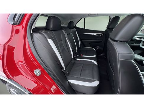 Certified 2025 Buick Envision Sport Touring image 31