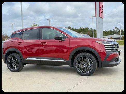 New 2026 Nissan Kicks SR FWD image 7