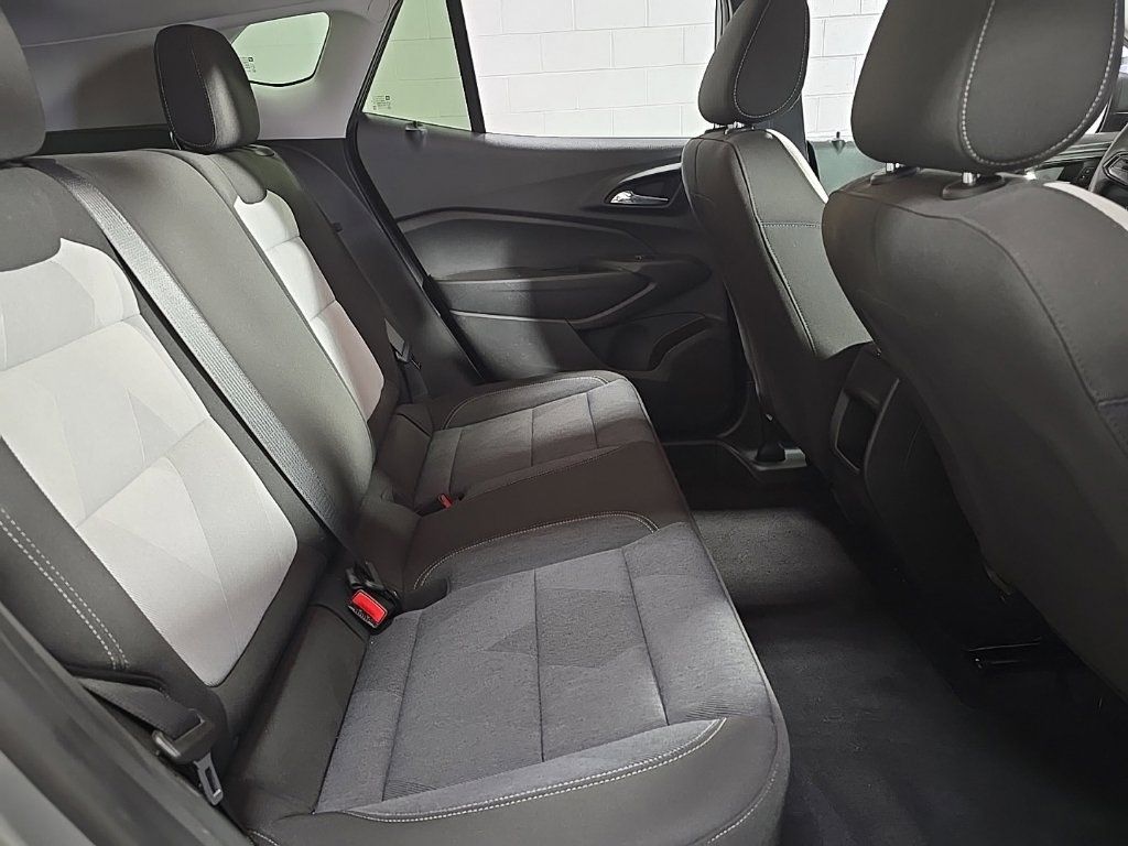 Used 2024 Chevrolet Trax LS FWD image 29