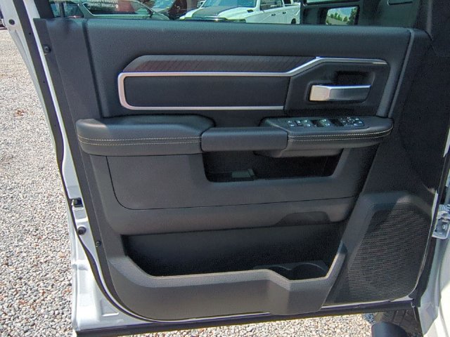 New 2026 RAM 3500 Big Horn AWD/4WD image 12